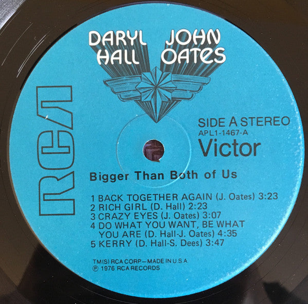 Daryl Hall & John Oates ‎– Bigger Than Both Of Us
